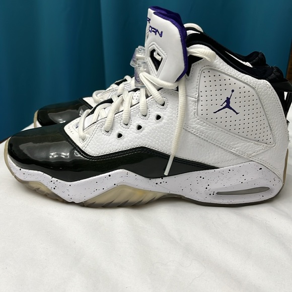 Jordan B'Loyal GS 'White Court Purple' - Picture 1 of 12